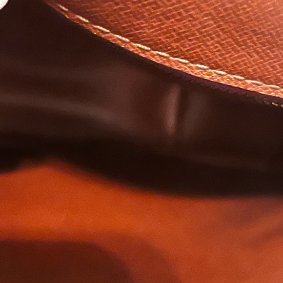 Louis Vuitton Crossbody! - Picture 14 of 16